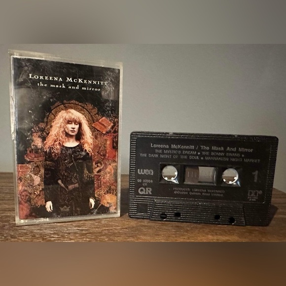 Loreena McKennitt - 2 Cassette Lot - 1994 vintage - Picture 3 of 4